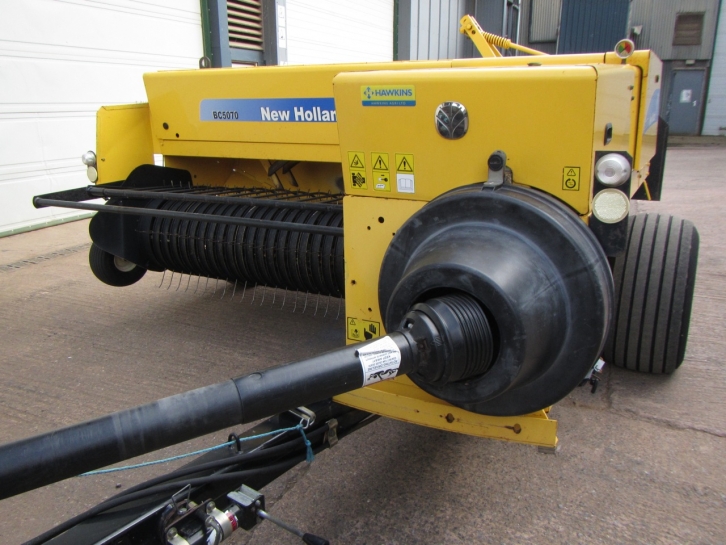 New Holland BC5070 conventional baler