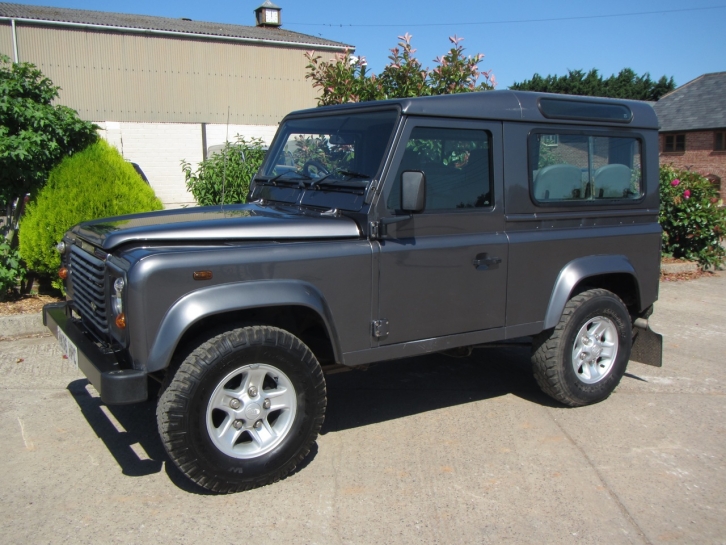 Land Rover 90 Station Wagon TD5