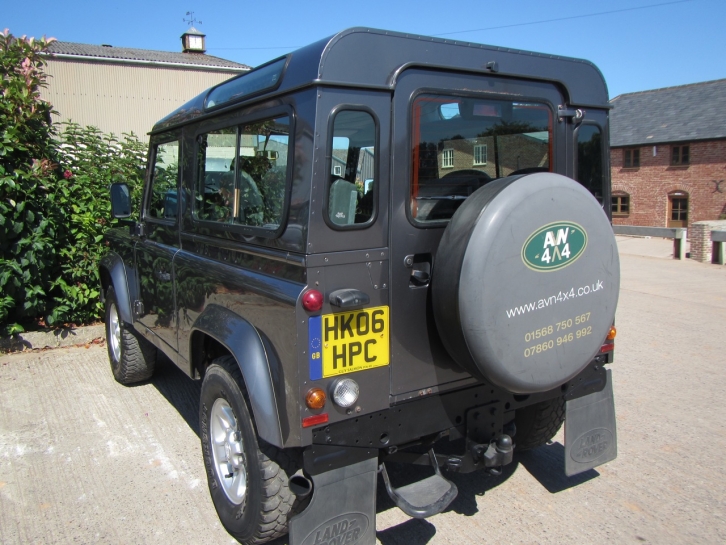 Land Rover 90 Station Wagon TD5
