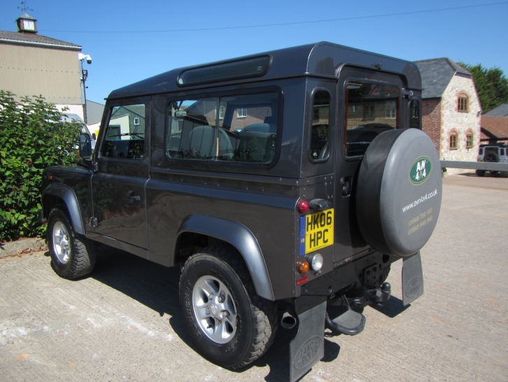 Land Rover 90 Station Wagon TD5