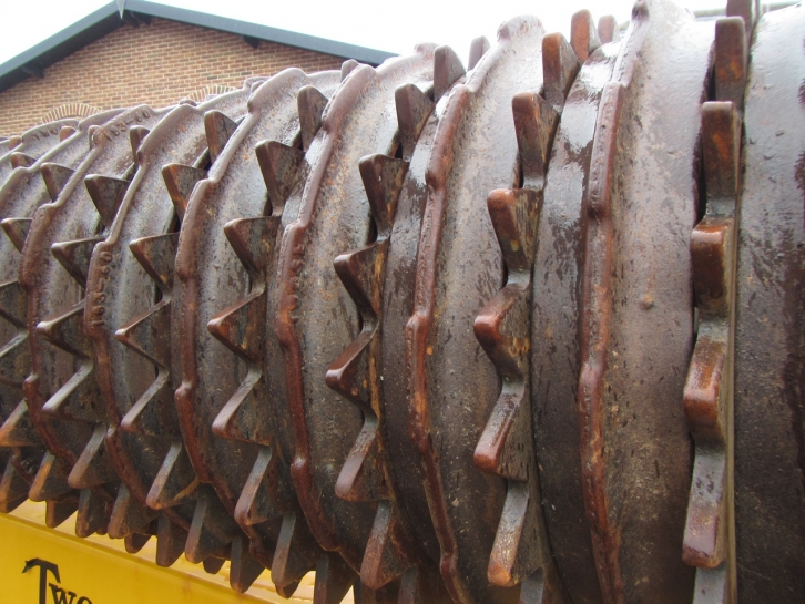 Twose hydraulic folding Cambridge rollers