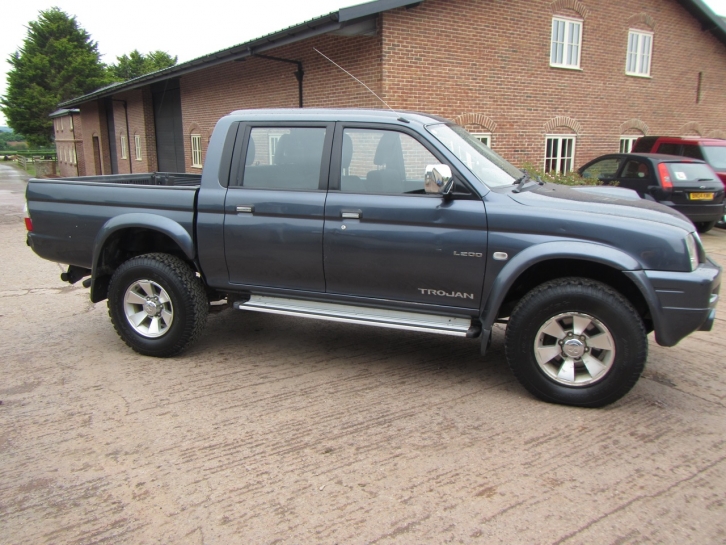 Mitsubishi L200 Trojan double cab pickup