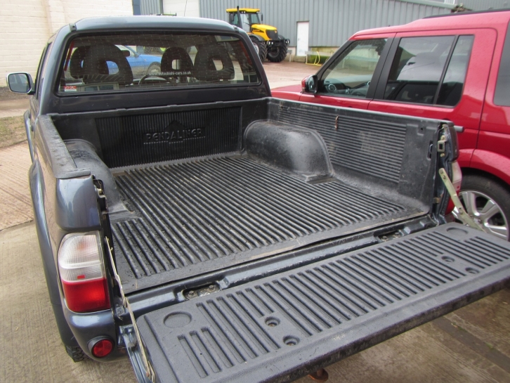 Mitsubishi L200 Trojan double cab pickup