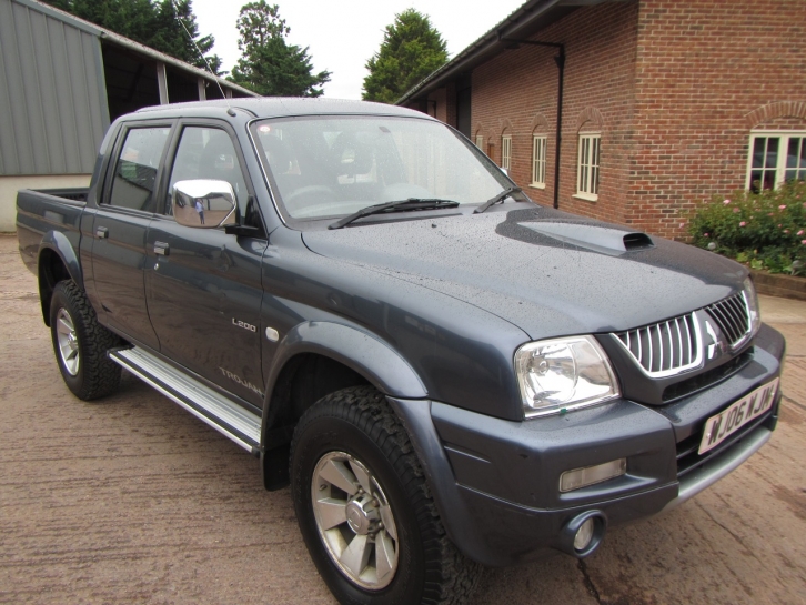 Mitsubishi L200 Trojan double cab pickup