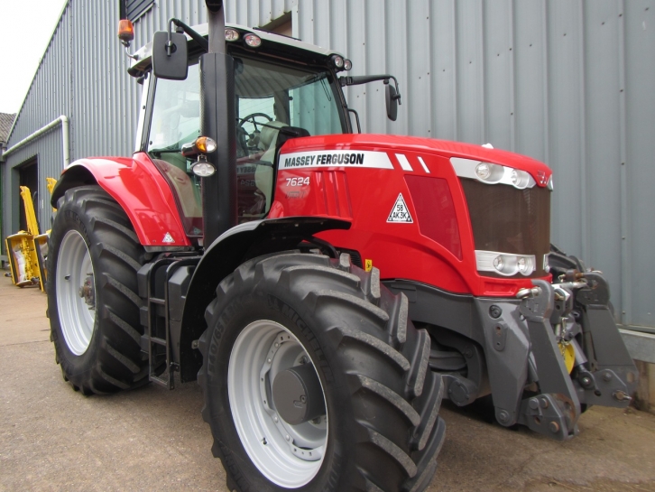Massey Ferguson 7624 Efficient