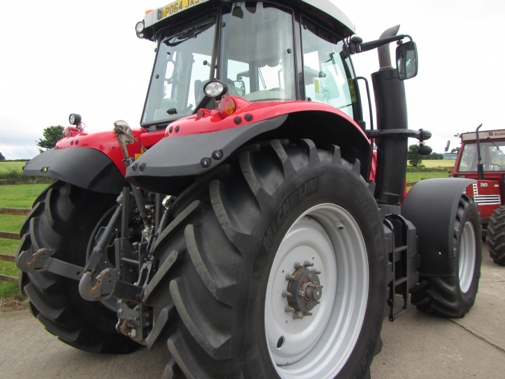 Massey Ferguson 7624 Efficient