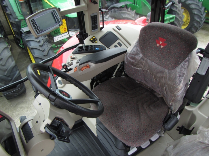 Massey Ferguson 7624 Efficient