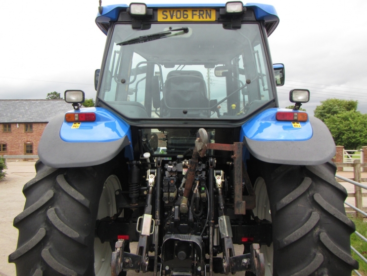 New Holland TM155