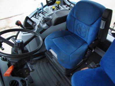 New Holland T6030 Plus