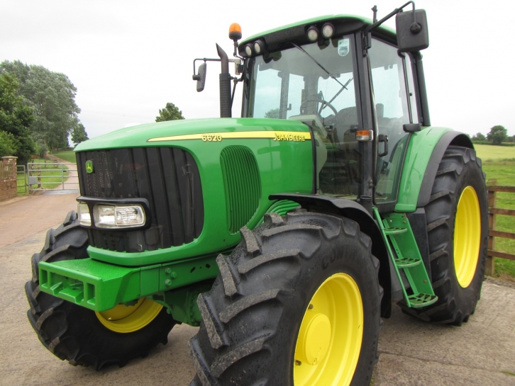 John Deere 6620