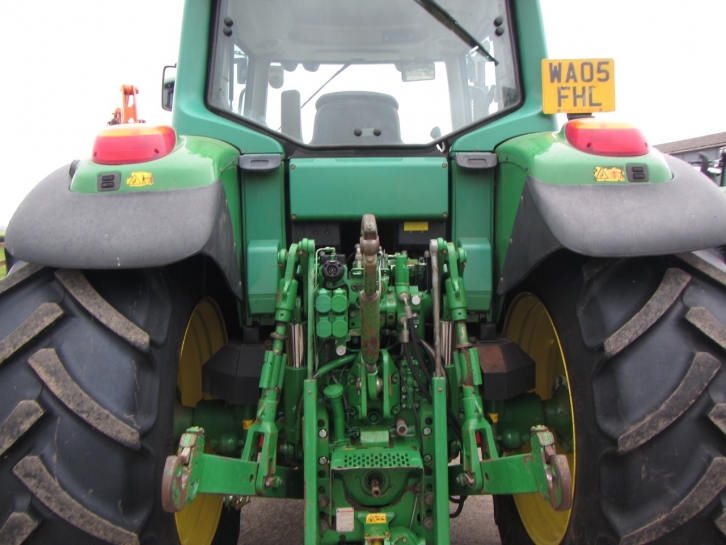 John Deere 6620