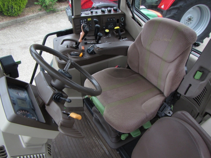 John Deere 6620