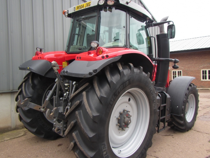 Massey Ferguson 7624 Efficient
