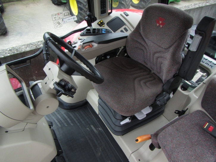 Massey Ferguson 7624 Efficient