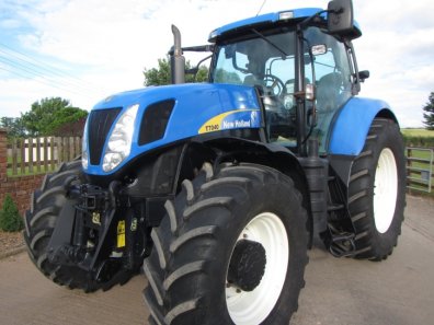 New Holland T7040