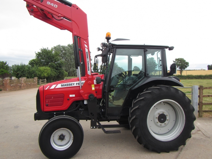 Massey Ferguson 4435