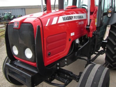 Massey Ferguson 4435
