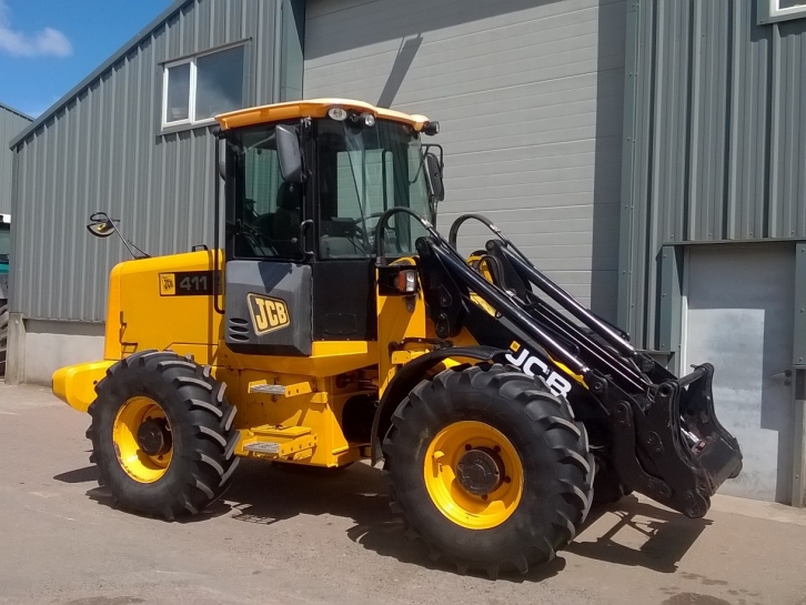 JCB 411HT