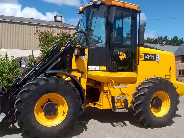 JCB 411HT