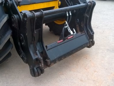 JCB 411HT