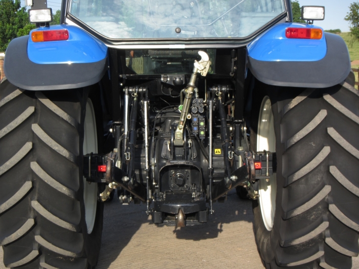 New Holland TS115 SL