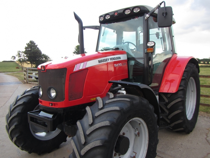 Massey Ferguson 5470