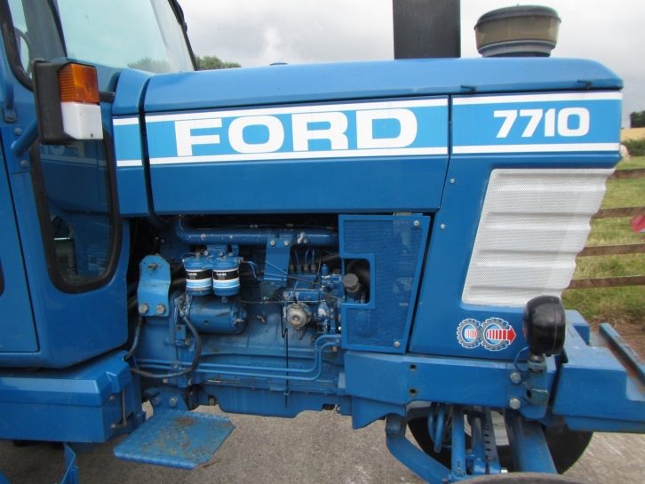 Ford 7710