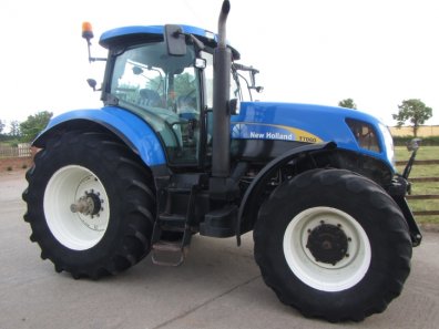 New Holland T7060