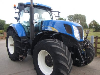 New Holland T7060