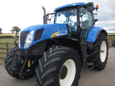 New Holland T7060
