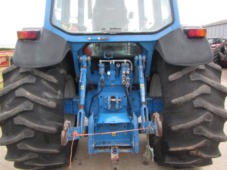 Ford 8830