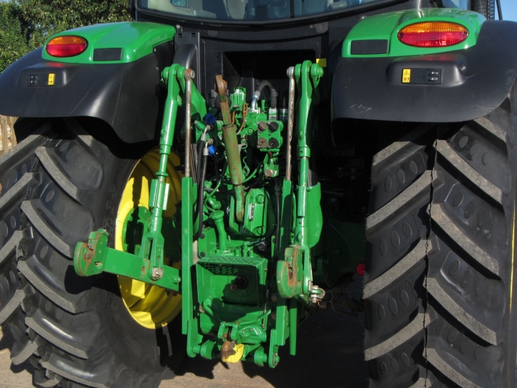 John Deere 6150R