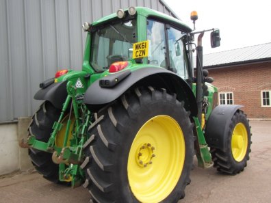 John Deere 7530