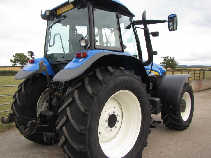 New Holland TM155
