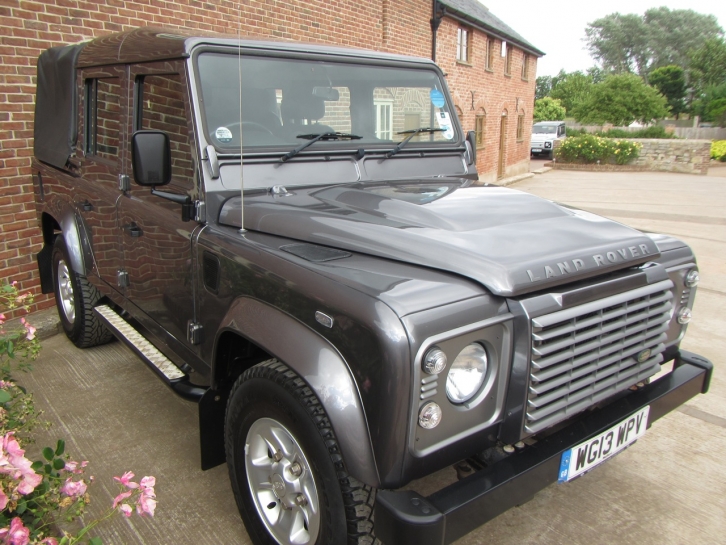 Land Rover 110 XS double cab pickup 2.2TDCi
