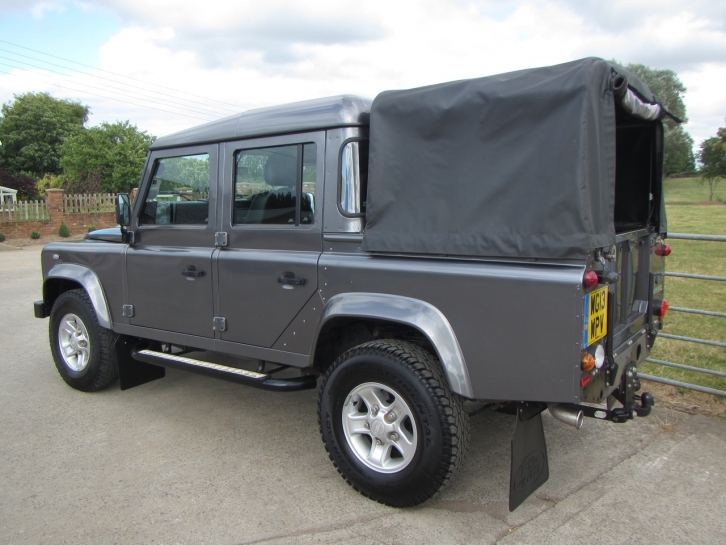 Land Rover 110 XS double cab pickup 2.2TDCi