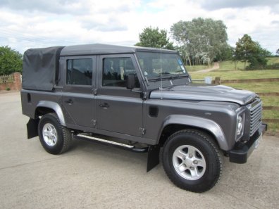 Land Rover 110 XS double cab pickup 2.2TDCi