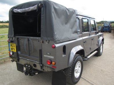 Land Rover 110 XS double cab pickup 2.2TDCi