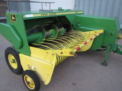 John Deere 342A conventional baler
