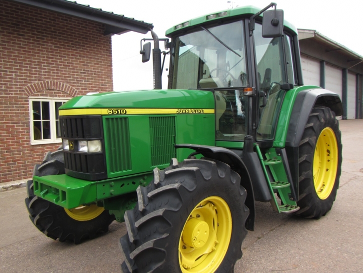 John Deere 6510