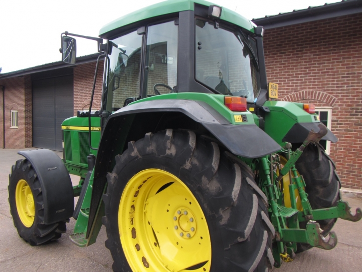 John Deere 6510