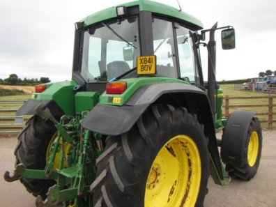 John Deere 6510