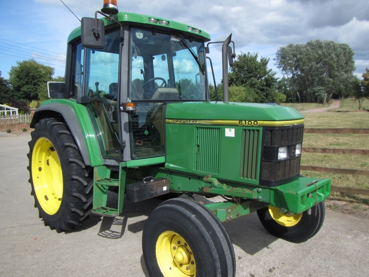 John Deere 6100