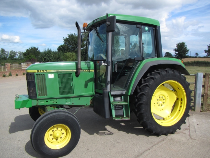 John Deere 6100