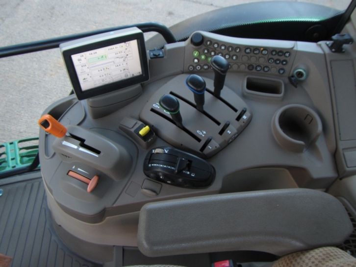 John Deere 6150R