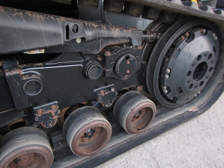 CAT MT765B