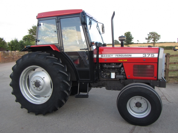 Massey Ferguson 375