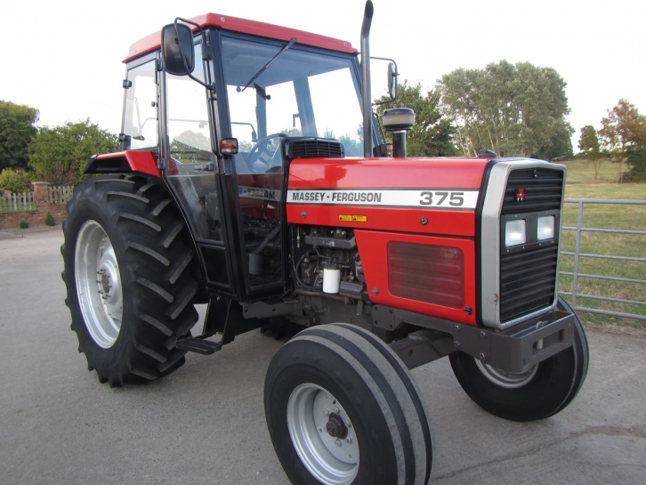 Massey Ferguson 375
