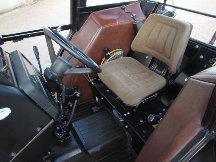 Massey Ferguson 375