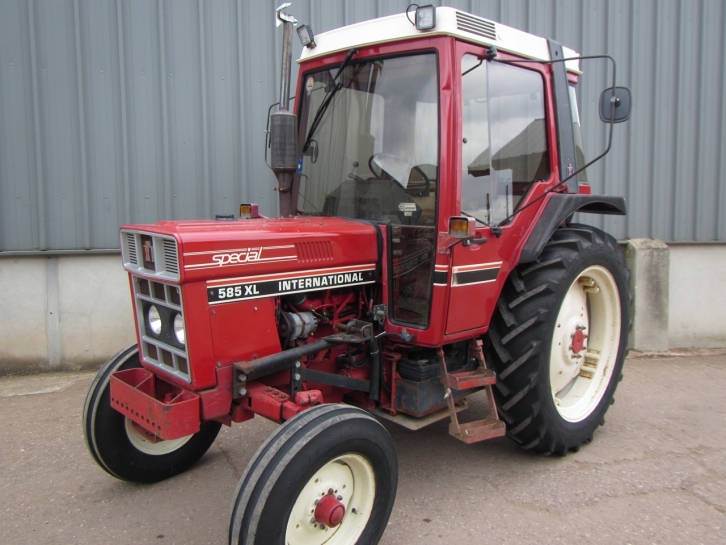 International 585XL